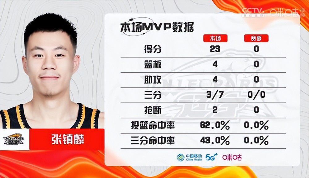 为了回报观众的热情，活动现场黄渤还即兴送上《生僻字》改编版，把新年祝福都融入到歌词之中，并邀请现场观众上台一起合唱